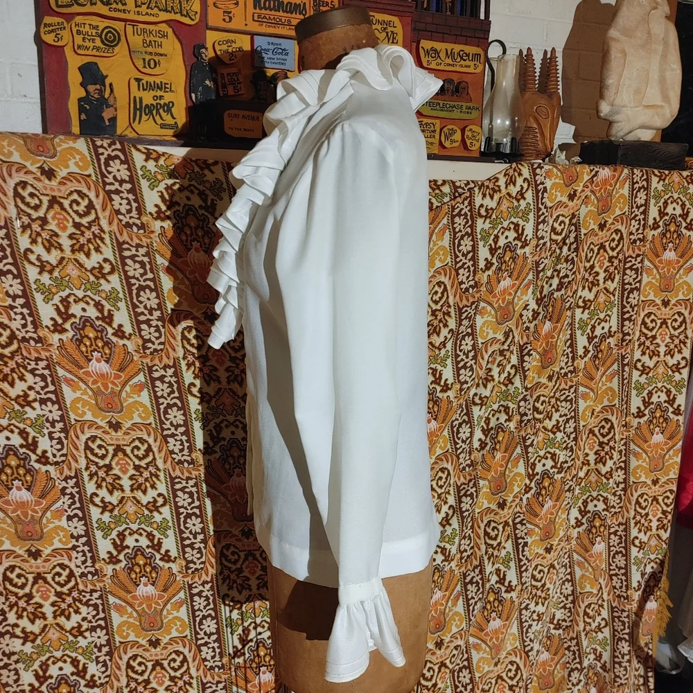 Puffy shirt from Seinfeld???